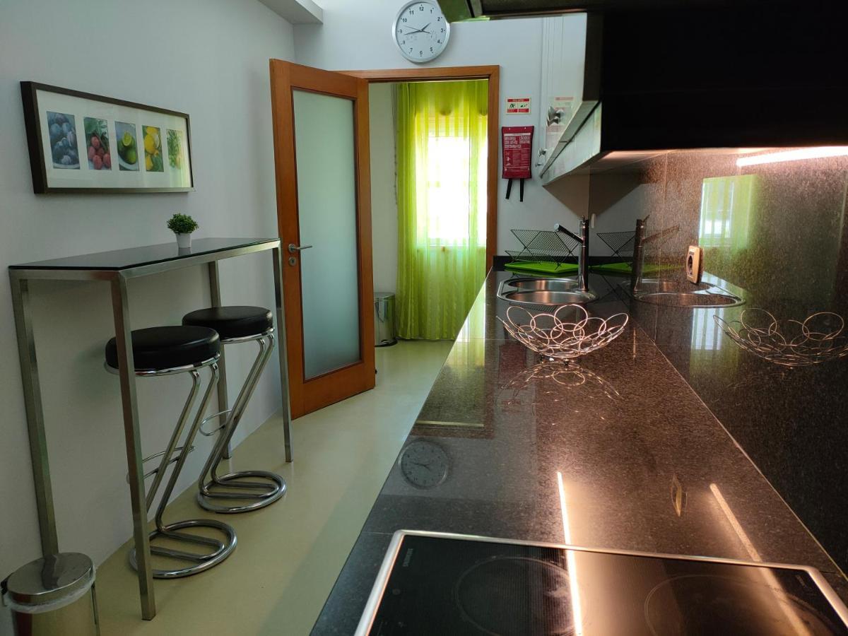 House4U Apartment บีลาโนวาเดกายา ภายนอก รูปภาพ